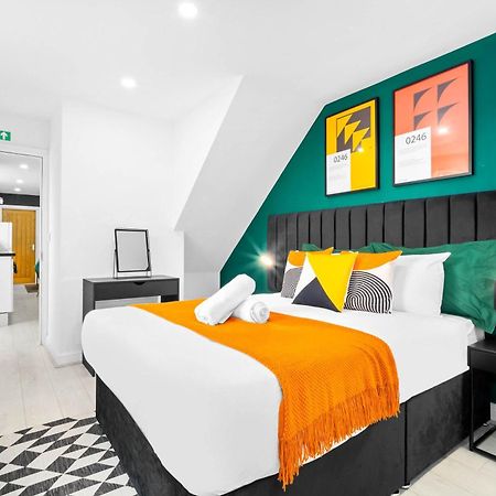 Luxury 3 Bedroom Apartment - Terrace - Near City Centre - Wifi - Smart Tv 1Mr Birmingham Bagian luar foto