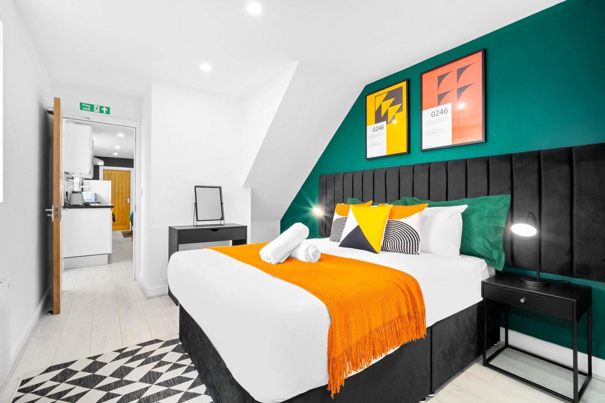 Luxury 3 Bedroom Apartment - Terrace - Near City Centre - Wifi - Smart Tv 1Mr Birmingham Bagian luar foto