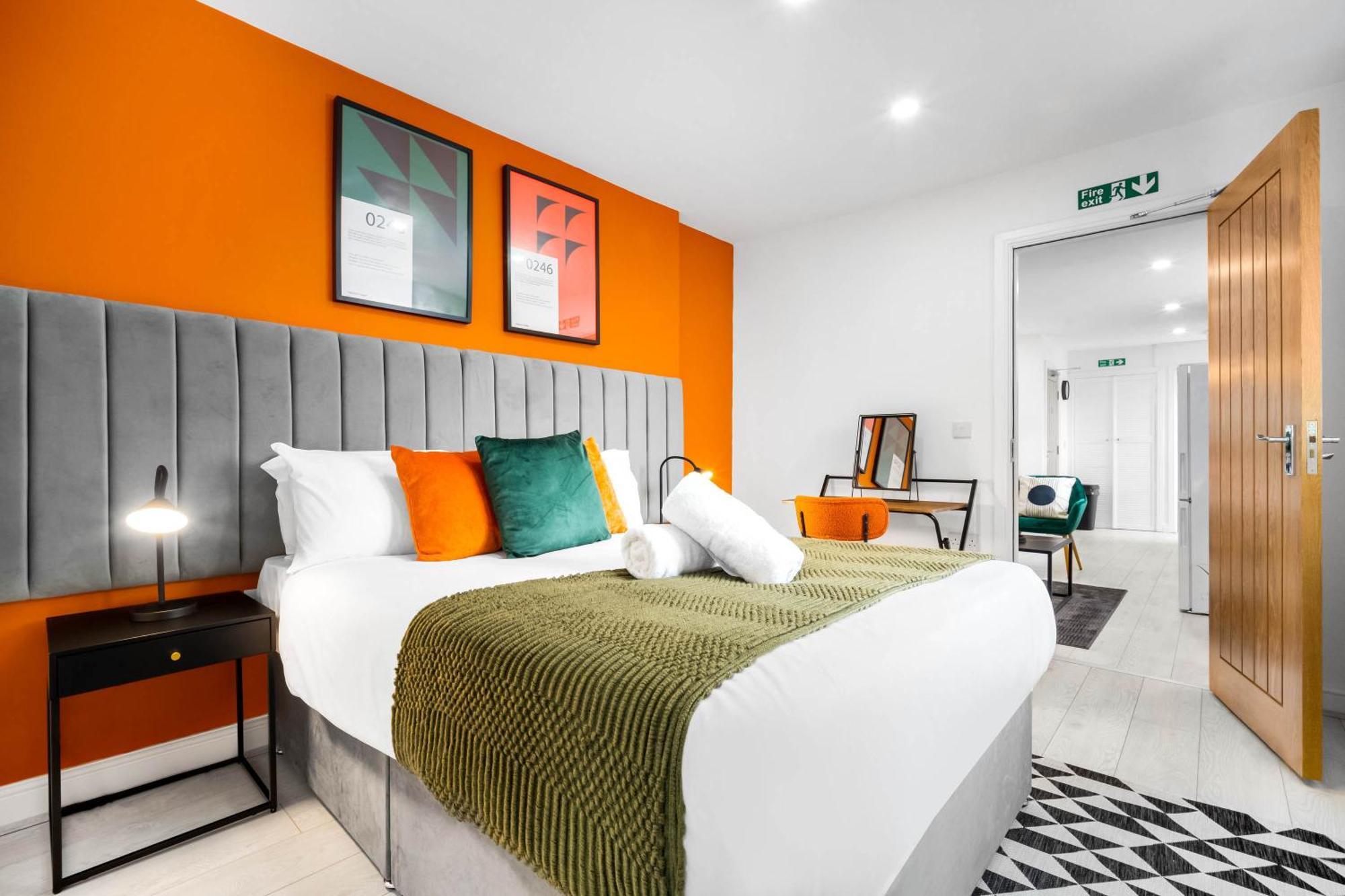 Luxury 3 Bedroom Apartment - Terrace - Near City Centre - Wifi - Smart Tv 1Mr Birmingham Bagian luar foto